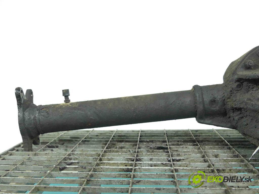 Opel Campo 1991-2001 3.1 td 109 HP manual 80 kW 3059 cm3 3- Most: predný