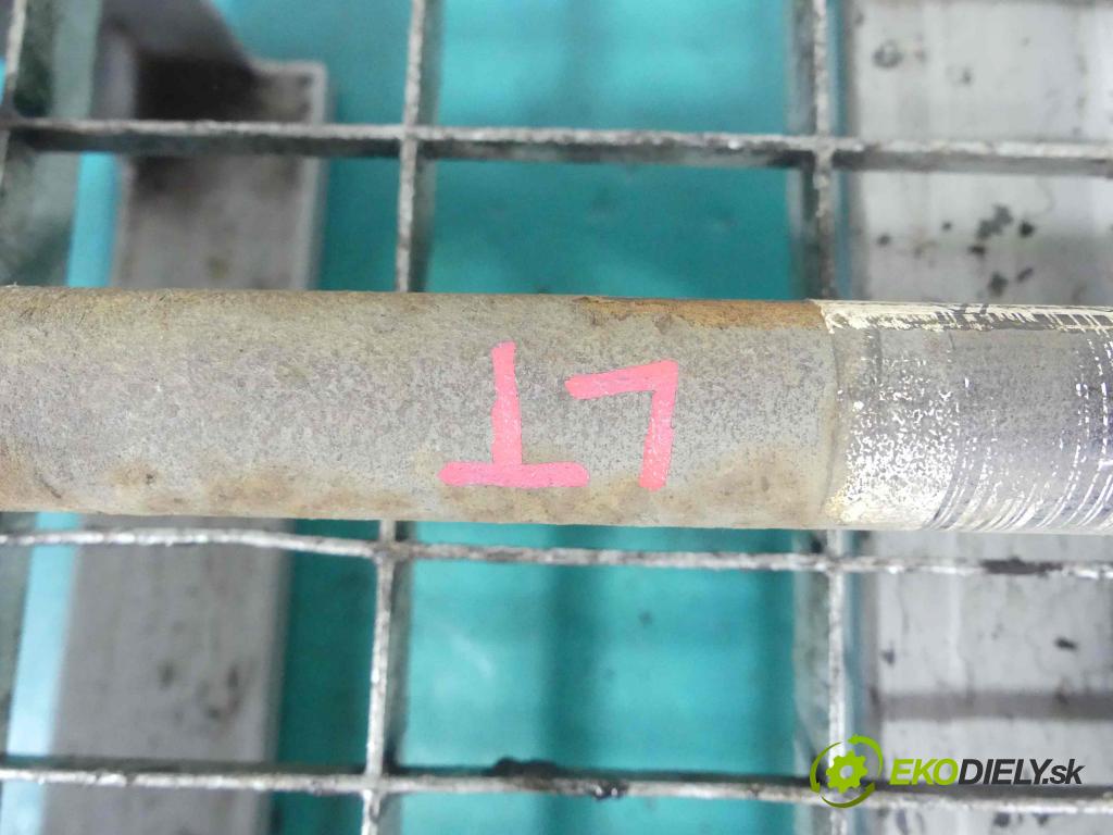 Dacia Duster I 2010-2018 1.5 dci 110 HP manual 81 kW 1461 cm3 5- poloos ľavé  (Poloosy)