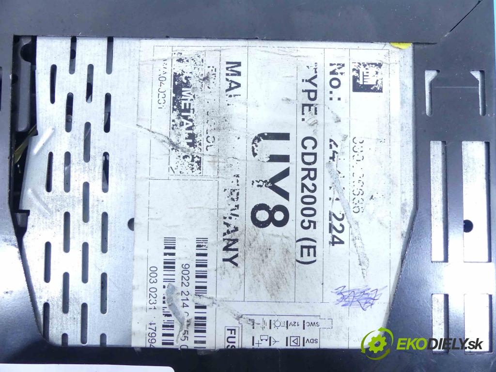 Opel Vectra C 2002-2008 2.2 16v 147 hp manual 108 kW 2198 cm3 5- Radio továrna: CDR 2005
