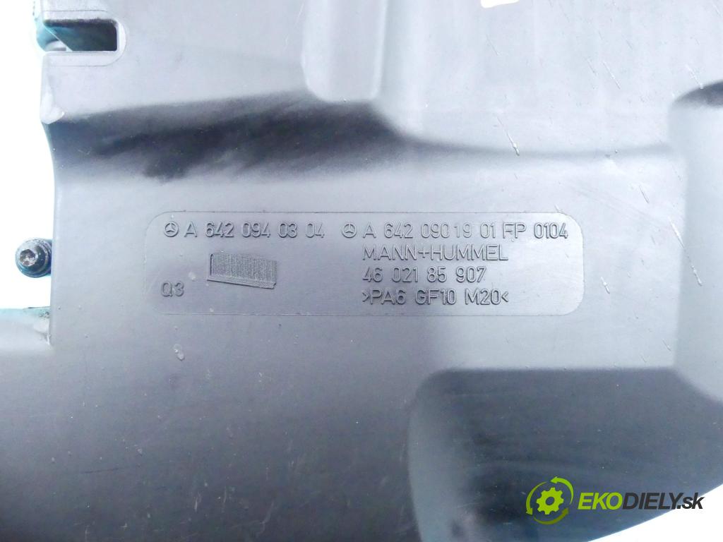 Mercedes C W204 2007-2014 3.0 cdi V6 224 hp automatic 165 kW 2987 cm3 4- obal filtra vzduchu A6420940304 (Kryty filtrů)