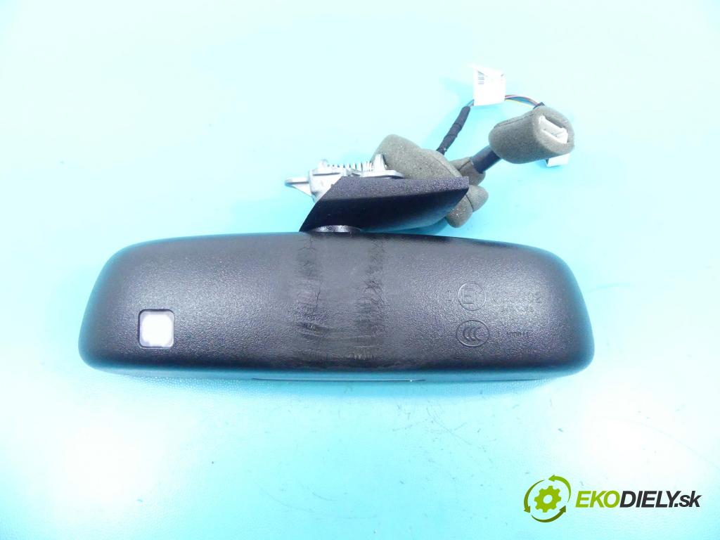 Mercedes C W204 2007-2014 3.0 cdi V6 224 hp automatic 165 kW 2987 cm3 4- zpětné zrcátko vnitřní  (Světla vnitřní)