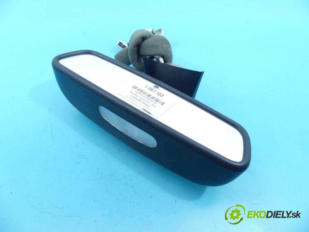 Mercedes C W204 2007-2014 3.0 cdi V6 224 hp automatic 165 kW 2987 cm3 4- zpětné zrcátko vnitřní  (Světla vnitřní)