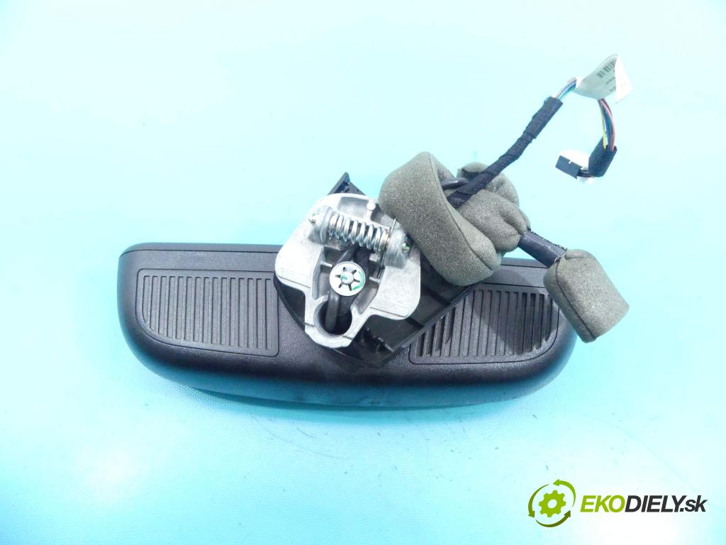 Mercedes C W204 2007-2014 3.0 cdi V6 224 hp automatic 165 kW 2987 cm3 4- zpětné zrcátko vnitřní  (Světla vnitřní)