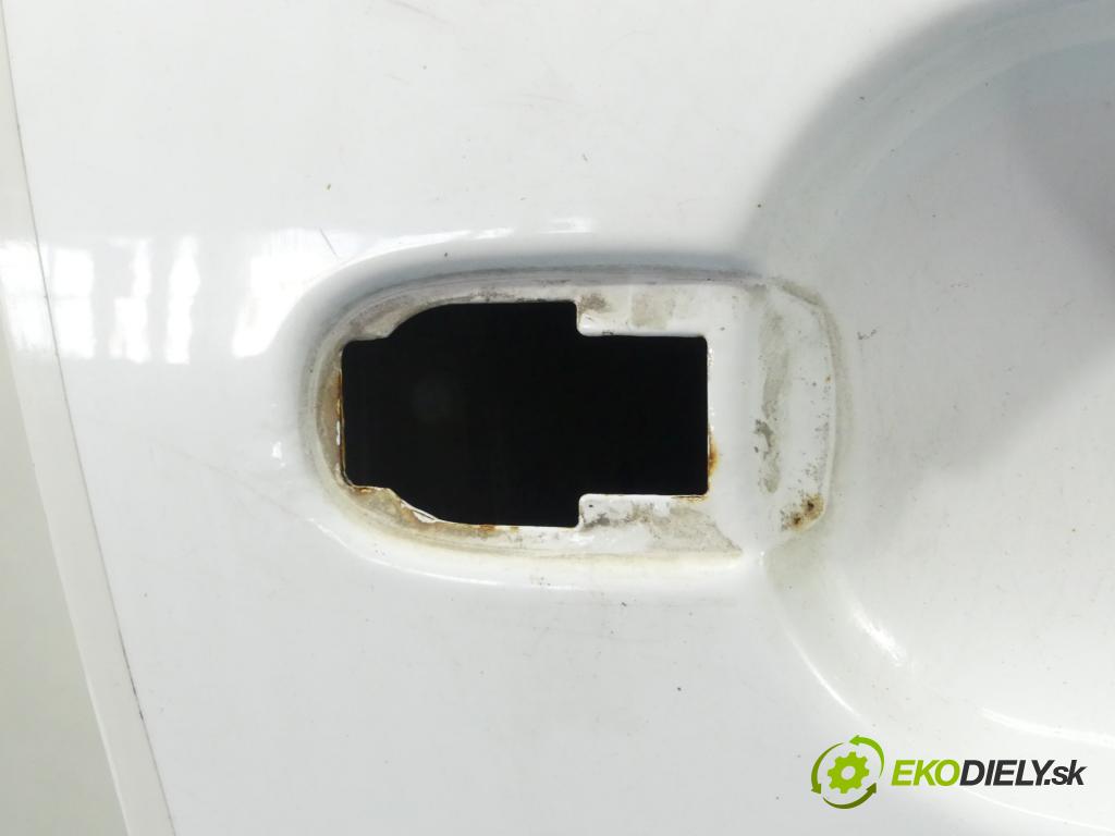 Skoda Yeti 2009-2012 2.0 tdi 4X4 140 HP manual 103 kW 1968 cm3 5- dvere predné pravé  (Ostatné)