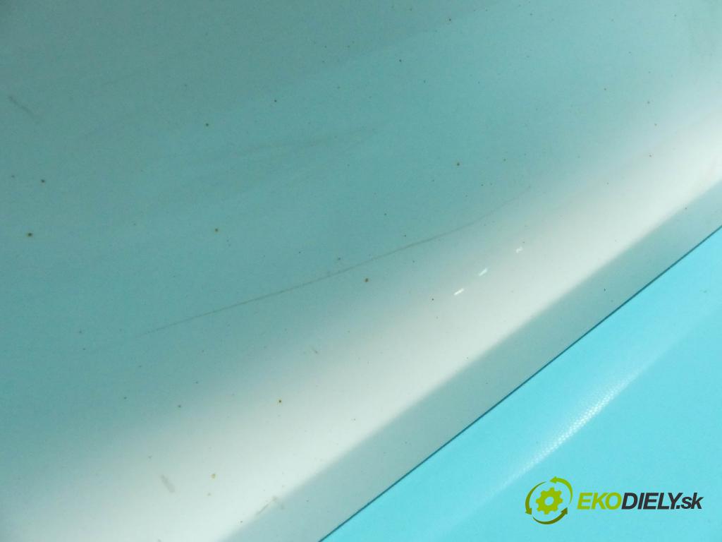 Skoda Yeti 2009-2012 2.0 tdi 4X4 140 HP manual 103 kW 1968 cm3 5- dvere zadné pravé  (Ostatné)