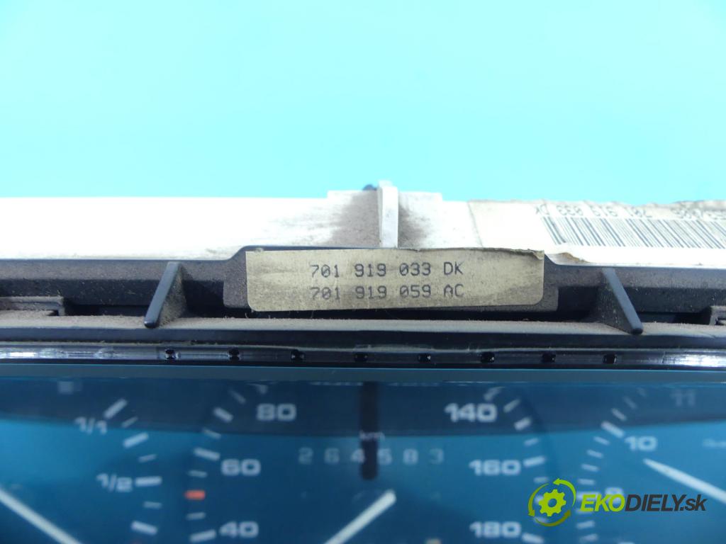 Vw Transporter T4 1990-2003 1.9d 68 HP manual 50 kW 1896 cm3 5- prístrojovka/ budíky 701919033DK (Prístrojové dosky, displeje)