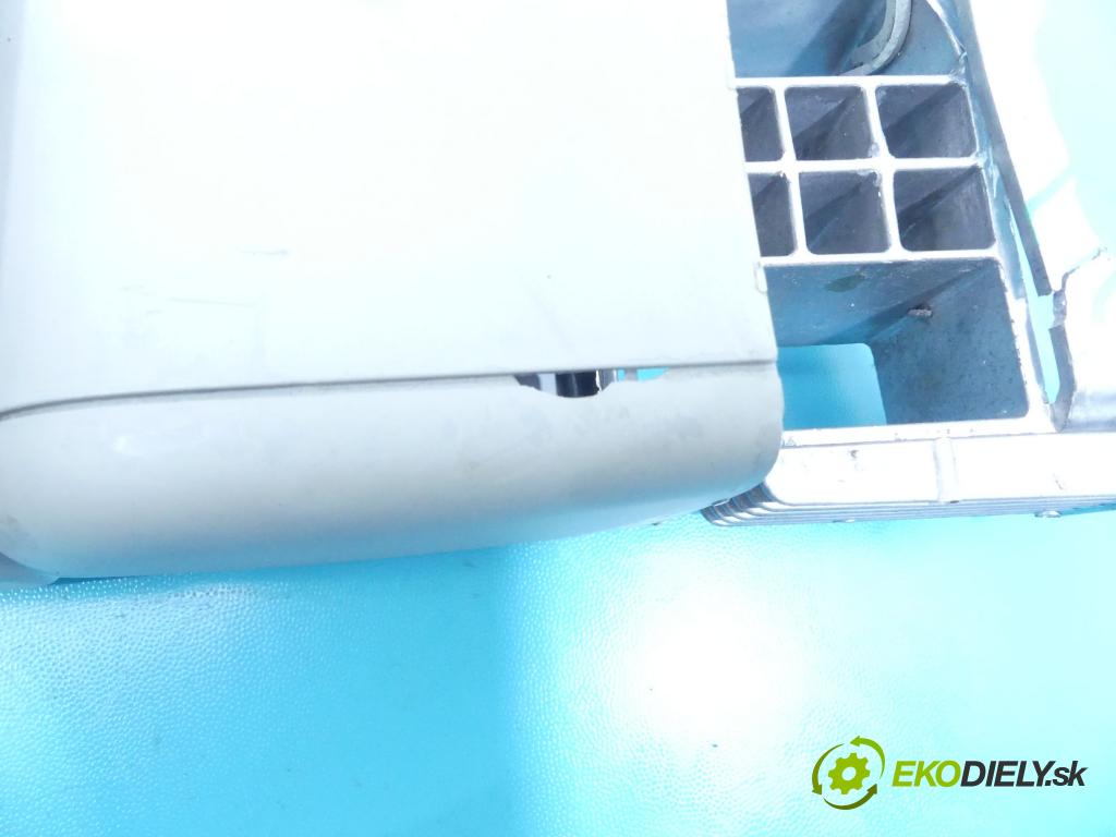 Skoda Fabia II 2007-2014 1.6 16v 105 HP manual 77 kW 1598 cm3 5- operadlo  (Lakťové opierky)