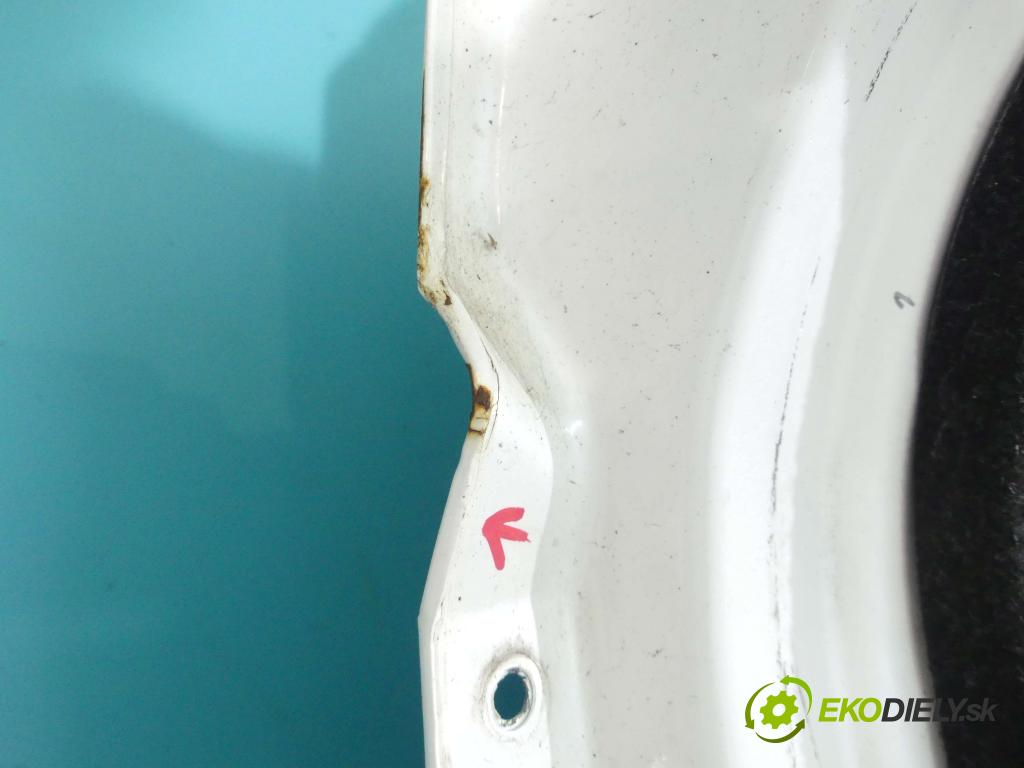 Lexus IS II 2005-2013 2.2d 150 hp manual 110 kW 2231 cm3 4- zadní kufrové dveře (Zadní kapoty)