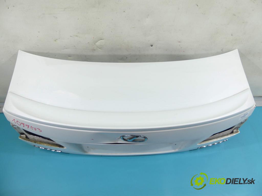 Lexus IS II 2005-2013 2.2d 150 hp manual 110 kW 2231 cm3 4- zadní kufrové dveře (Zadní kapoty)