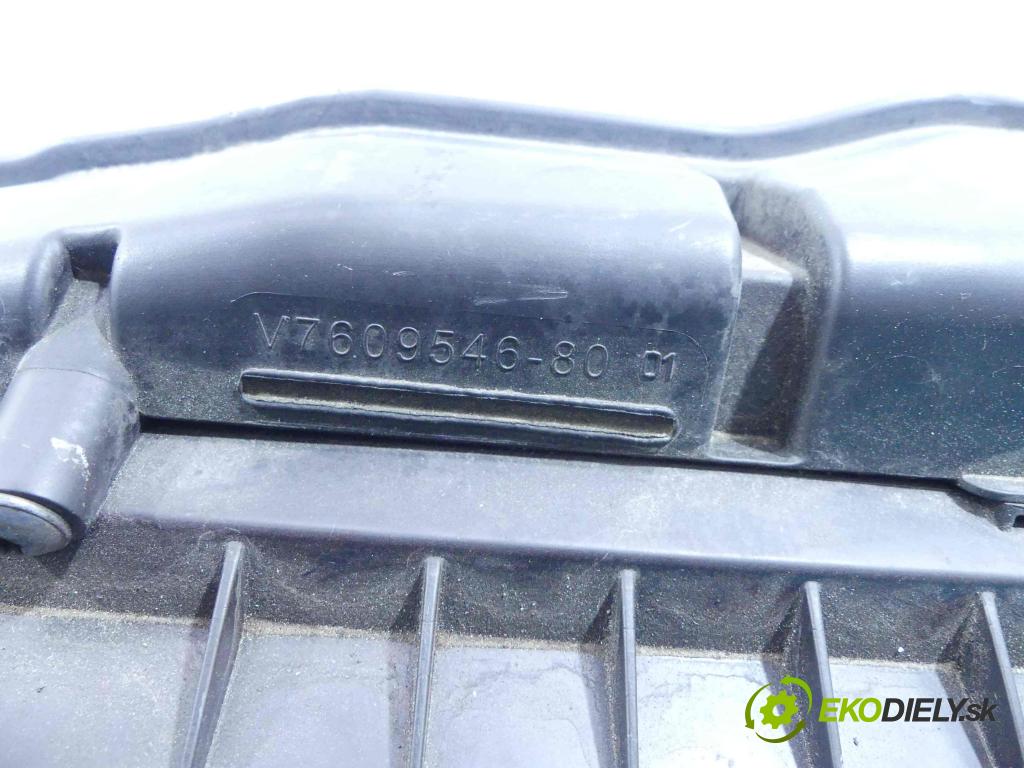 Peugeot 308 I 2007-2013 1.4 16v 98 hp manual 72 kW 1397 cm3 5- obal filtra vzduchu V760954680-01 (Kryty filtrů)