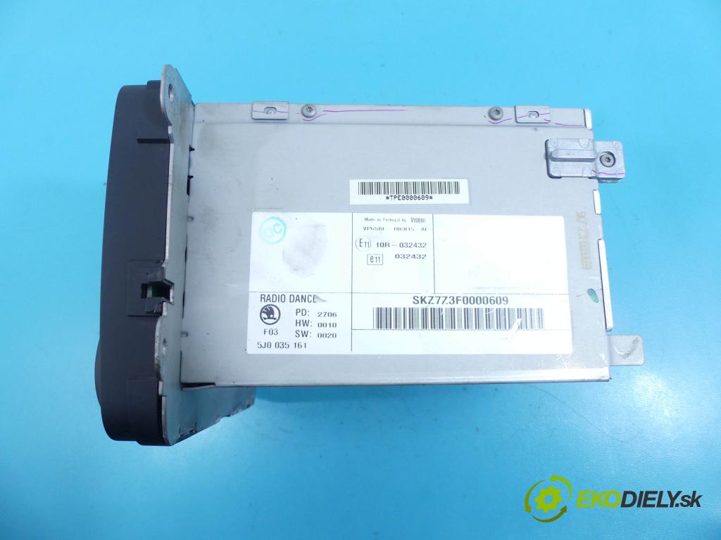 Skoda Roomster 1.6 16v 105 HP manual 77 kW 1598 cm3 5- Radio továreň: 5J0035161
