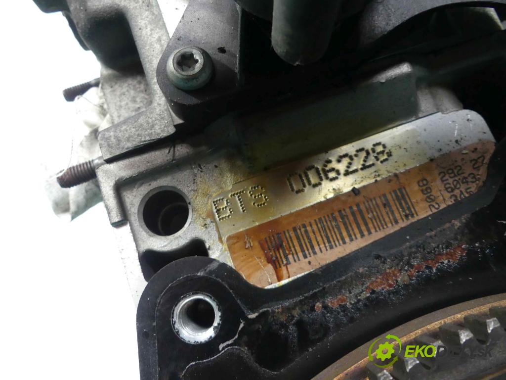 Skoda Roomster 1.6 16v 105 hp manual 77 kW 1598 cm3 5- motor benzín BTS