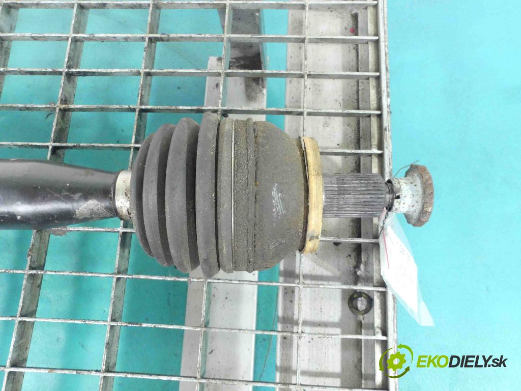 Skoda Roomster 1.6 16v 105 HP manual 77 kW 1598 cm3 5- poloos pravé 6Q0407272EC (Poloosy)