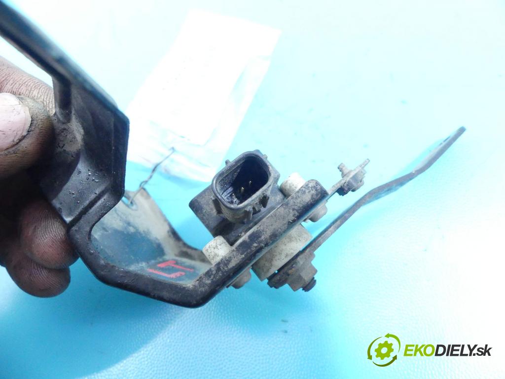 Lexus IS II 2005-2013 2.2d 150 HP manual 110 kW 2231 cm3 4- snímač nastavenia xenon 0L1512 (Snímače)