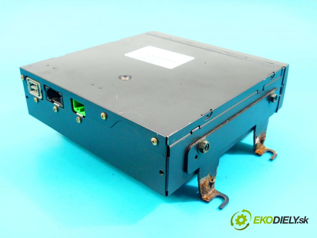 Volvo XC90 I 2002-2014 2.9 T 272 HP automatic 200 kW 2922 cm3 5- Menič: cd 8633680-1 (CD meniče)