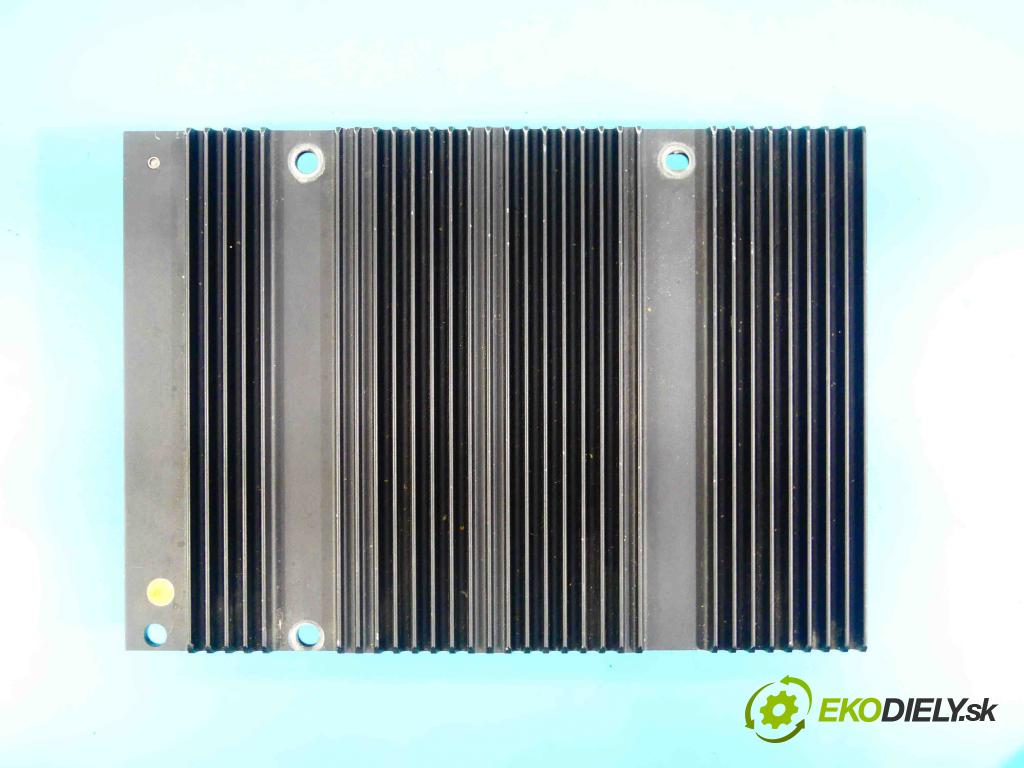 Volvo XC90 I 2002-2014 2.9 T 272 hp automatic 200 kW 2922 cm3 5- Zesilovač: 30657755 (Zesilovače)