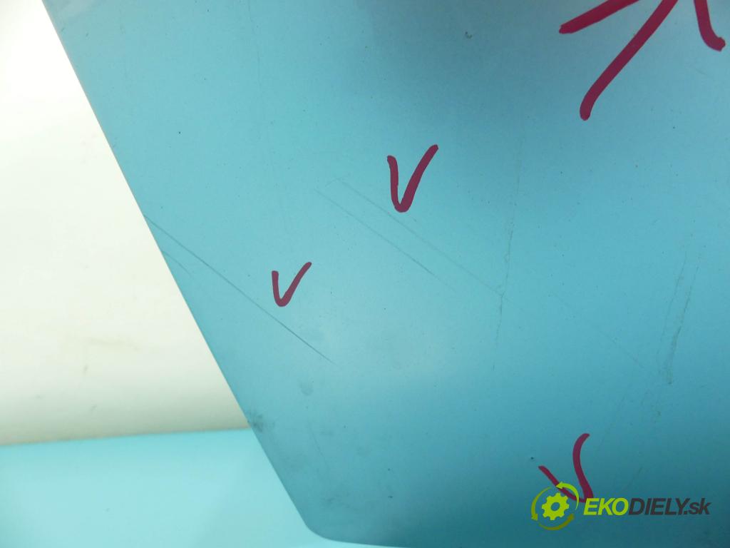 Skoda Octavia I 1996-2010 1.6 SR 102 HP manual 75 kW 1595 cm3 5- zadna kufor  (Zadné kapoty)