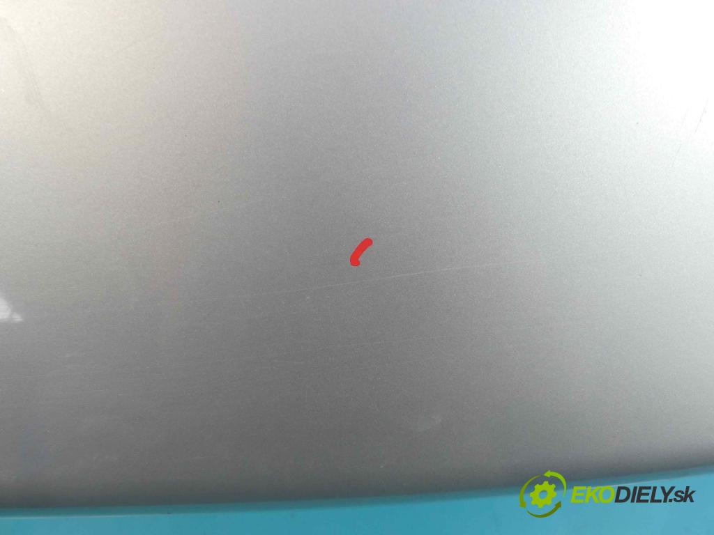 Skoda Octavia I 1996-2010 1.6 SR 102 HP manual 75 kW 1595 cm3 5- zadna kufor  (Zadné kapoty)