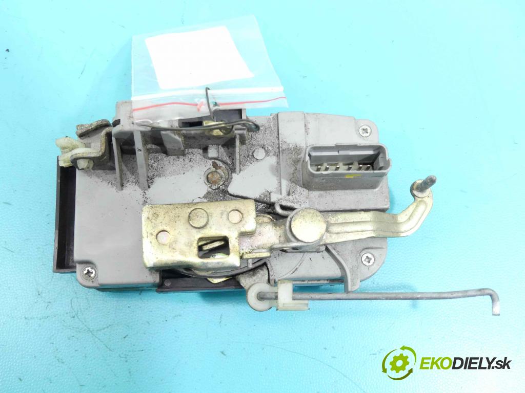 Citroen C8 2002-2014 2.0 hdi 107 HP manual 79 kW 1997 cm3 5- zámek přední levý