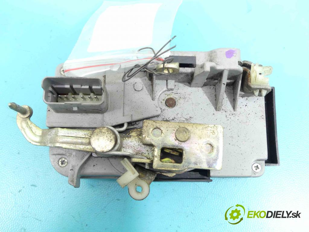 Citroen C8 2002-2014 2.0 hdi 107 HP manual 79 kW 1997 cm3 5- zámek přední pravý