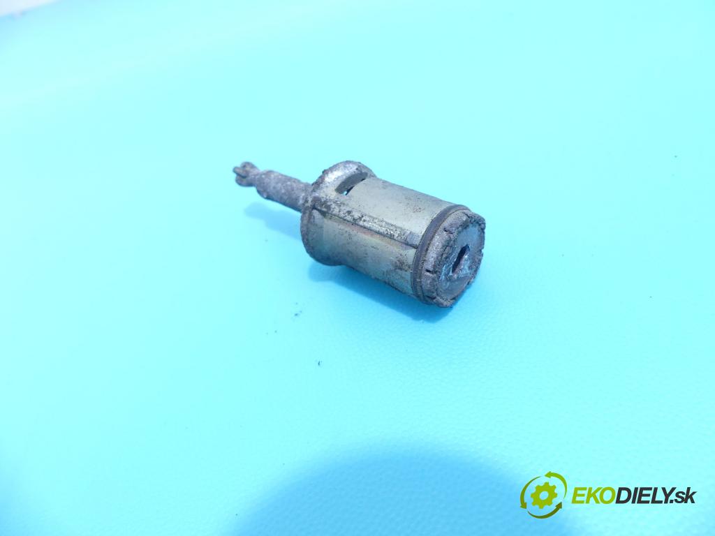 Ford Focus Mk1 1998-2004 1.8 tdci 116 HP manual 85 kW 1753 cm3 5- zámok kapaty
