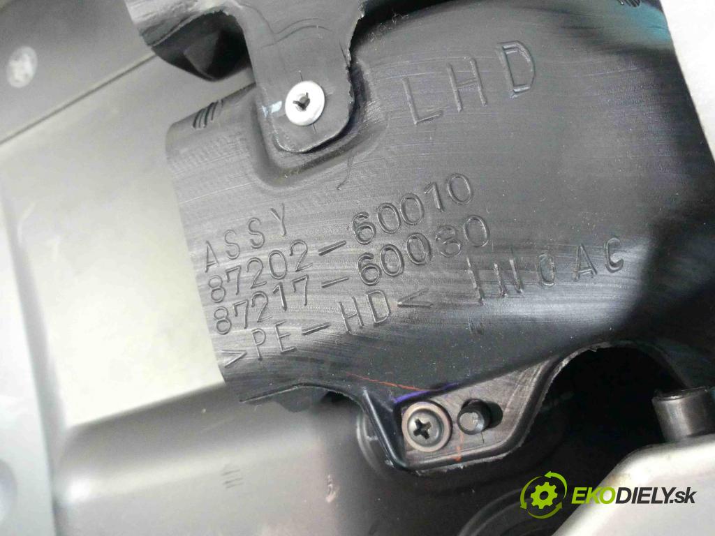 Toyota Land Cruiser J200 2007- 4.5 V8 D4D 328KM automatic 241 kW 4461 cm3 5- operadlo 87202-60010 (Lakťové opierky)