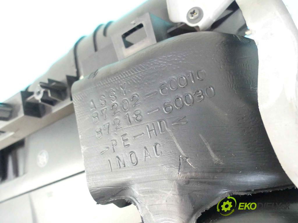 Toyota Land Cruiser J200 2007- 4.5 V8 D4D 328KM automatic 241 kW 4461 cm3 5- operadlo 87202-60010 (Lakťové opierky)