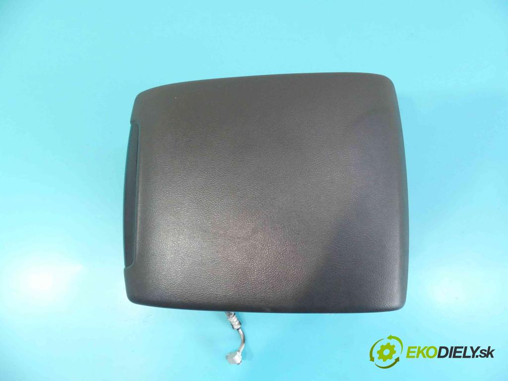 Toyota Land Cruiser J200 2007- 4.5 V8 D4D 328KM automatic 241 kW 4461 cm3 5- operadlo 87202-60010 (Lakťové opierky)