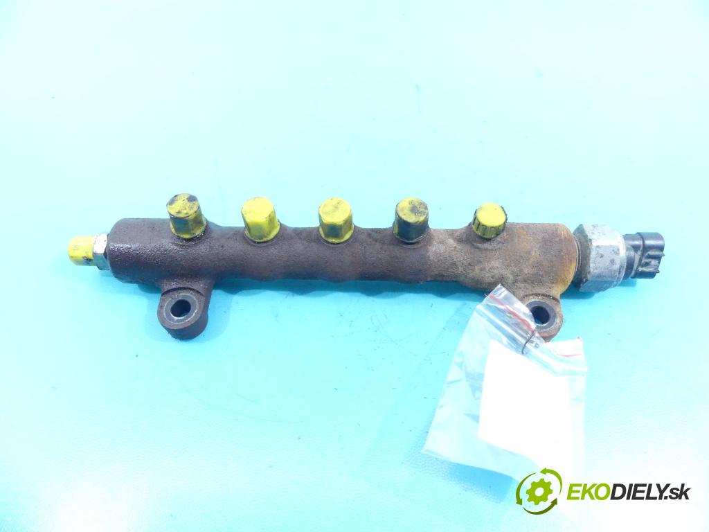 Toyota Land Cruiser J200 2007- 4.5 V8 D4D 328KM automatic 241 kW 4461 cm3 5- lišta vstrekovacia 6121-02N07 (Vstrekovacie lišty)