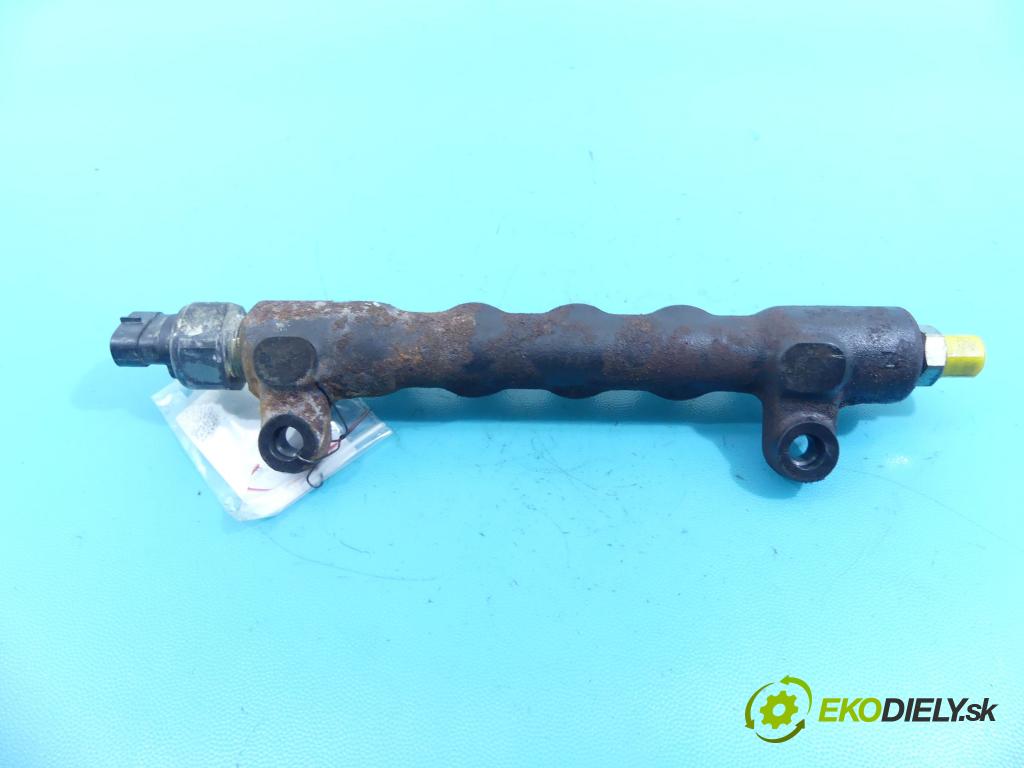 Toyota Land Cruiser J200 2007- 4.5 V8 D4D 328KM automatic 241 kW 4461 cm3 5- lišta vstrekovacia 6121-02N07 (Vstrekovacie lišty)