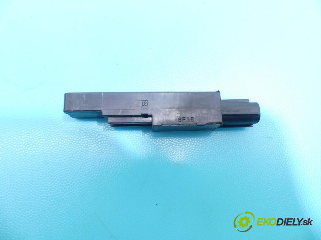 Toyota Land Cruiser J200 2007- 4.5 V8 D4D 328KM automatic 241 kW 4461 cm3 5- Zesilovač: 6F18 (Zosilňovače)