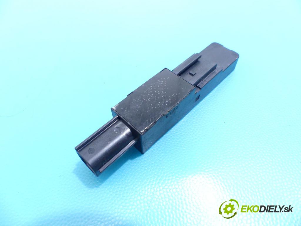 Toyota Land Cruiser J200 2007- 4.5 V8 D4D 328KM automatic 241 kW 4461 cm3 5- Zesilovač: 6F18 (Zosilňovače)