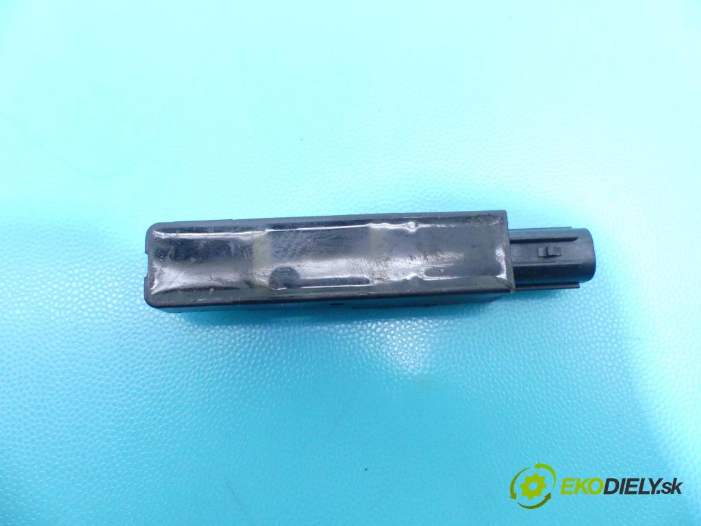 Toyota Land Cruiser J200 2007- 4.5 V8 D4D 328KM automatic 241 kW 4461 cm3 5- Zesilovač: 6F18 (Zosilňovače)