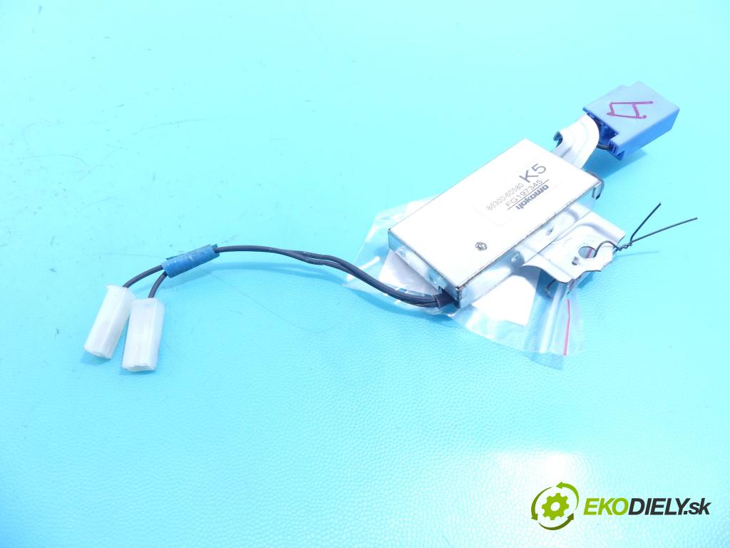 Toyota Land Cruiser J200 2007- 4.5 V8 D4D 328KM automatic 241 kW 4461 cm3 5- Zesilovač: 86300-60580 (Zosilňovače)