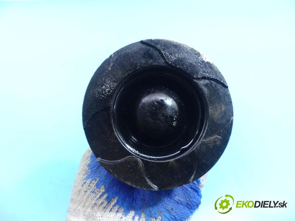 Toyota Land Cruiser J200 2007- 4.5 V8 D4D 328KM automatic 241 kW 4461 cm3 5- piest  (Piesty)