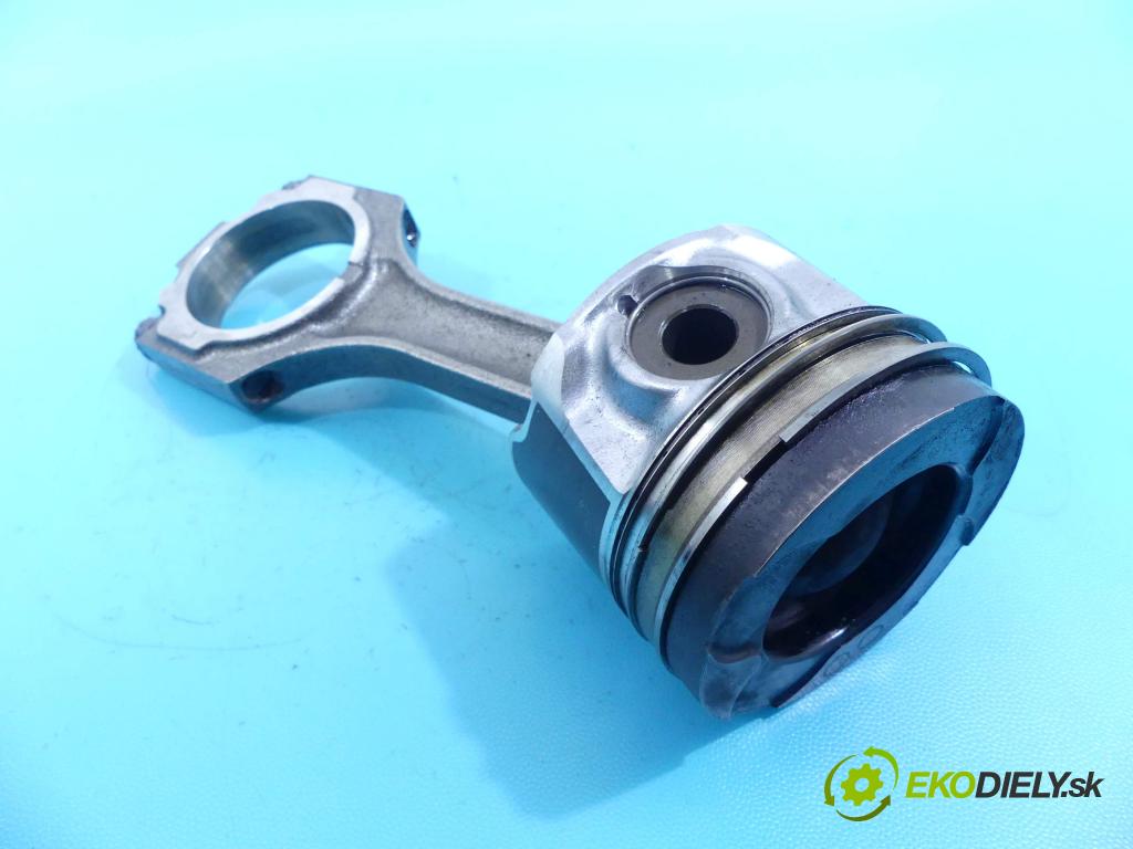 Toyota Land Cruiser J200 2007- 4.5 V8 D4D 328KM automatic 241 kW 4461 cm3 5- piest  (Piesty)