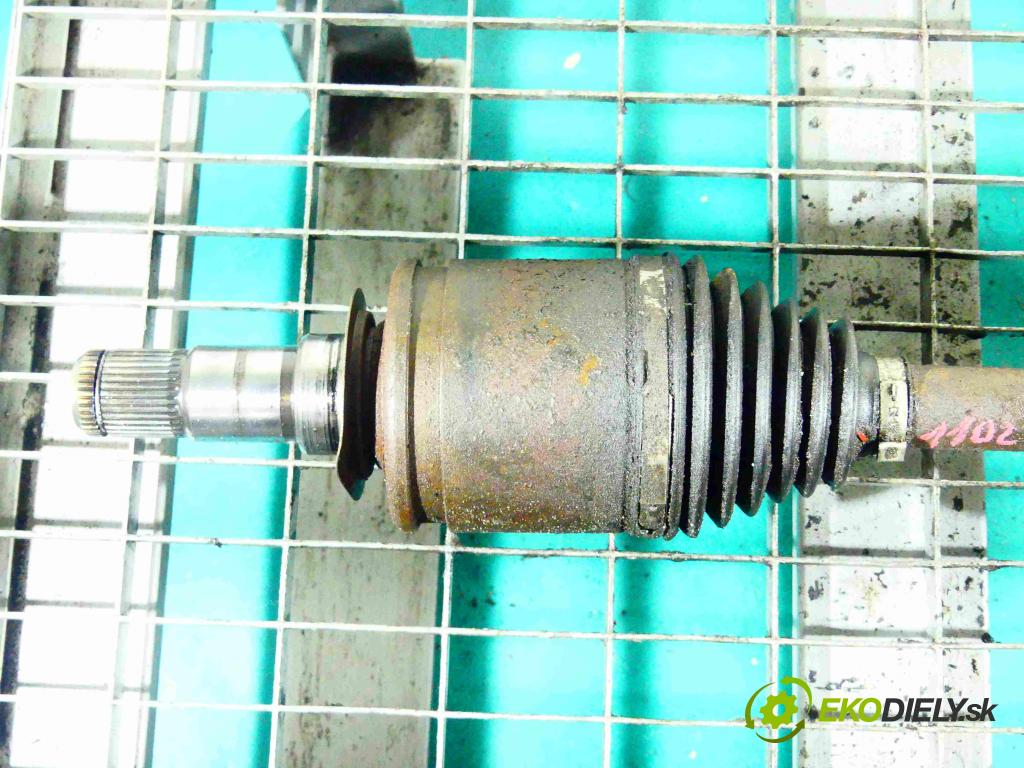 Toyota Land Cruiser J200 2007- 4.5 V8 D4D 328KM automatic 241 kW 4461 cm3 5- poloos ľavé (Poloosy)