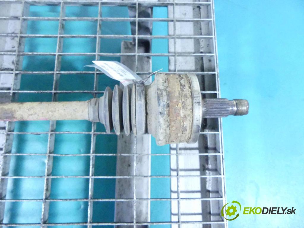 Mercedes C W203 2000-2007 2.0 16V 129 HP manual 95 kW 1998 cm3 4- poloos ľavé  (Poloosy)