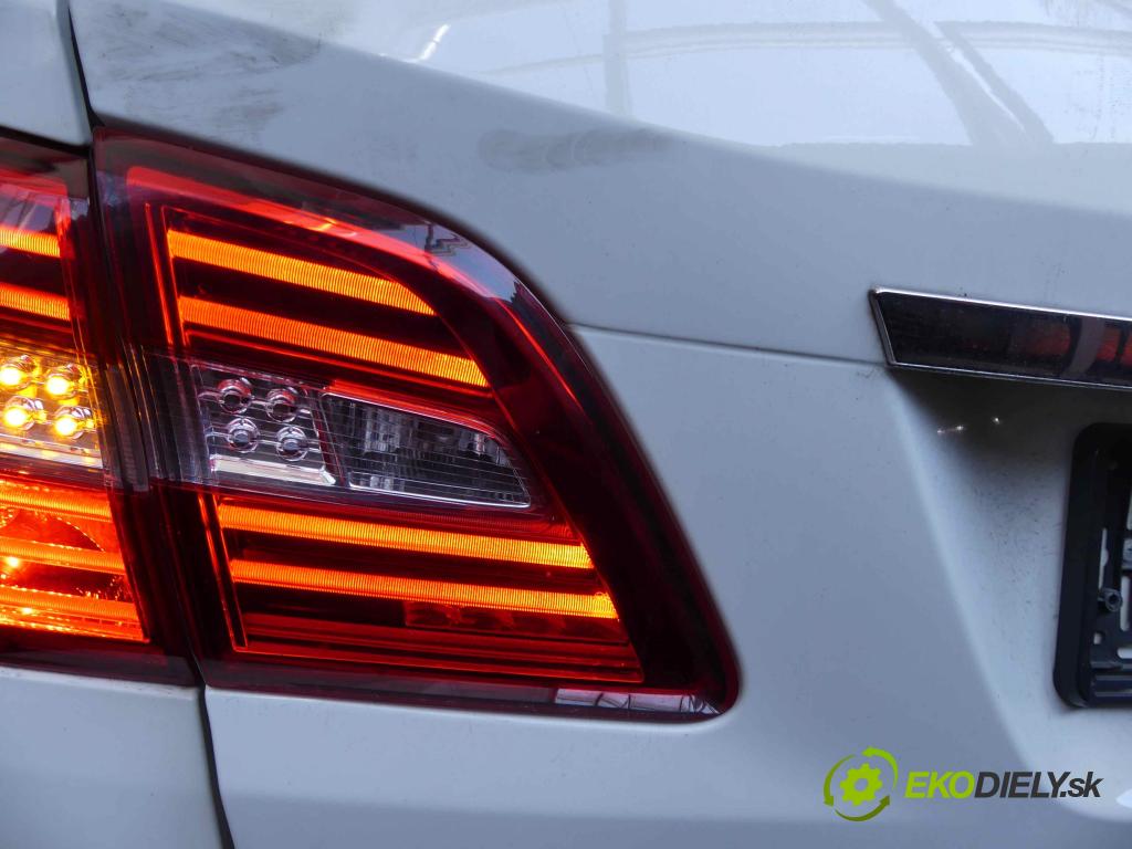 Mercedes ML W166 2011-2015 3.5 V6 306KM automatic 225 kW 3498 cm3 5- svetlo / reflektor zadné ľavé A1669064101 (Ostatné)