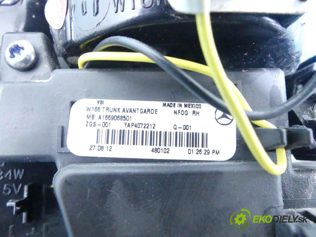 Mercedes ML W166 2011-2015 3.5 B V6 306KM automatic 225 kW 3498 cm3 5- svetlo / reflektor zadné pravé A1669068501 (Ostatné)