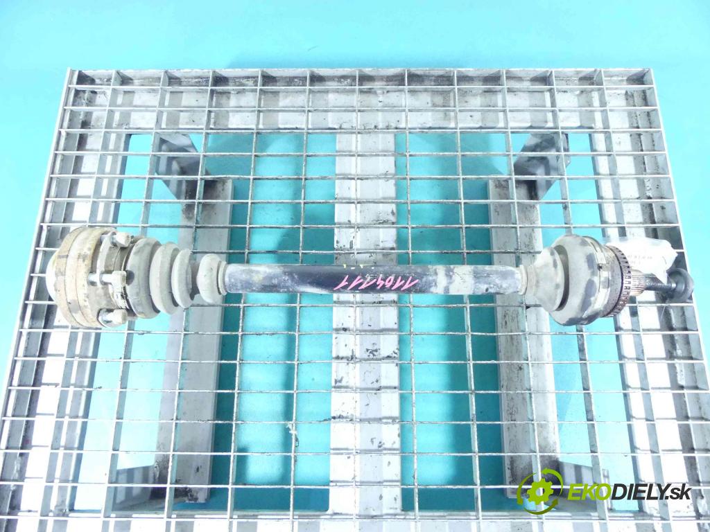 Audi A4 B6 2000-2004 2.5 tdi 179KM manual 132 kW 2496 cm3 5- poloos pravé  (Poloosy)