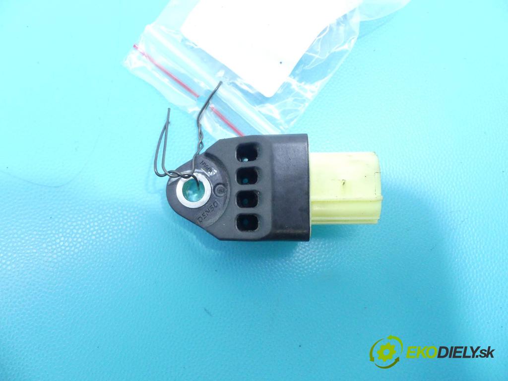 Toyota Avensis III T27 2009-2018 2.0 D4D 126 HP manual 93 kW 1998 cm3 5- snímač šokovat: 89831-12020 (Snímače nárazu)