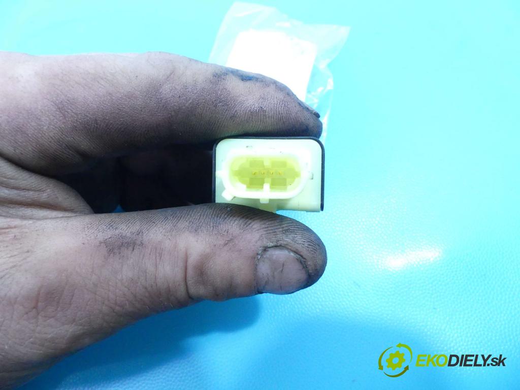 Toyota Avensis III T27 2009-2018 2.0 D4D 126 HP manual 93 kW 1998 cm3 5- snímač šokovat: 89831-12020 (Snímače nárazu)