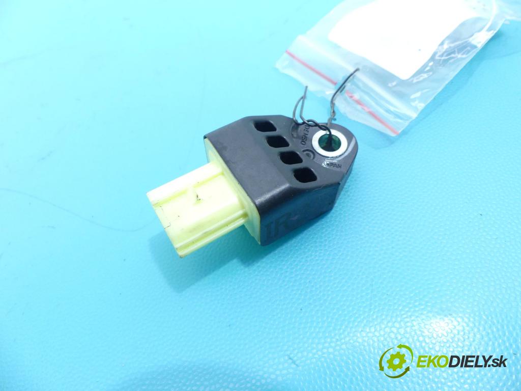 Toyota Avensis III T27 2009-2018 2.0 D4D 126 HP manual 93 kW 1998 cm3 5- snímač šokovat: 89831-12020 (Snímače nárazu)