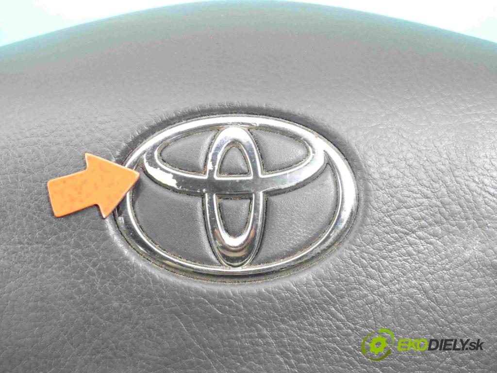Toyota Corolla Verso II 2004-2009 2.2 D4D 136 HP manual 100 kW 2231 cm3 5- airbag vzduchové
