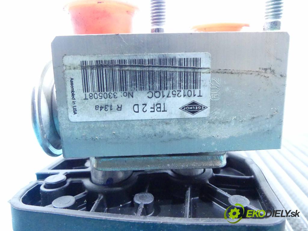 Mercedes ML W166 2011-2015 3.5 V6 306KM automatic 225 kW 3498 cm3 5- radiator 330508T (Radiátory kúrenia)