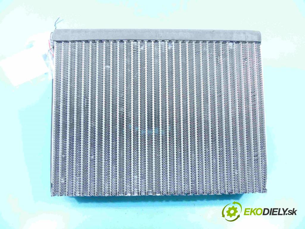 Mercedes ML W166 2011-2015 3.5 V6 306KM automatic 225 kW 3498 cm3 5- radiator 330508T (Radiátory kúrenia)