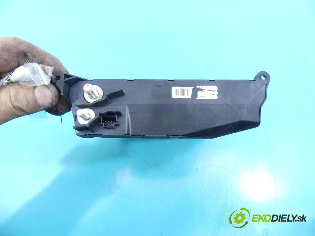 Mercedes ML W166 2011-2015 3.5 V6 306KM automatic 225 kW 3498 cm3 5- radiator  (Radiátory kúrenia)