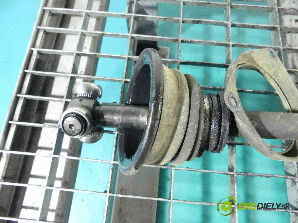 Mitsubishi Carisma 1.9 TD 90 HP manual 66 kW 1870 cm3 5- poloos ľavé  (Poloosy)