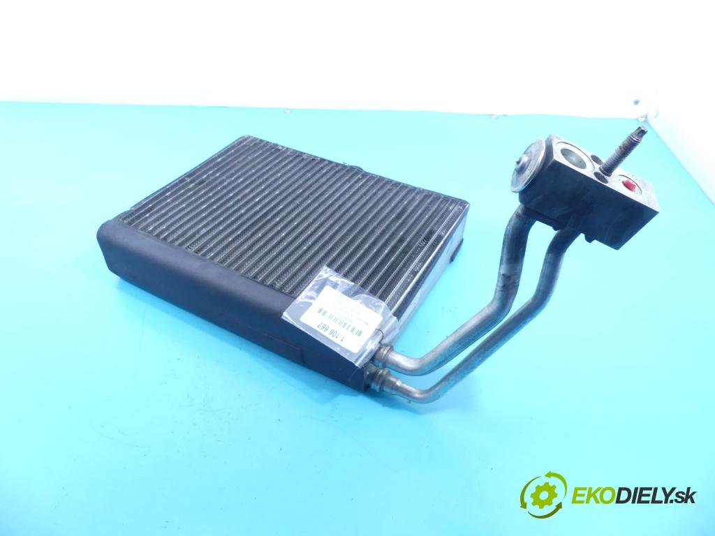 Jeep Grand cherokee WK 2004-2010 3.0 crdi 218 HP automatic 160 kW 2987 cm3 5- radiator  (Radiátory kúrenia)